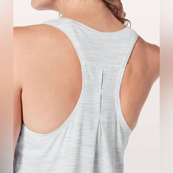 Lululemon Love Tank *Pleated
3 Colour Space Dye Ice Grey Alpine White - Picture 2 of 6